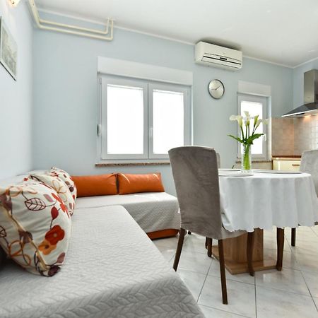 Apartments Nevina 1230 Pula Ngoại thất bức ảnh
